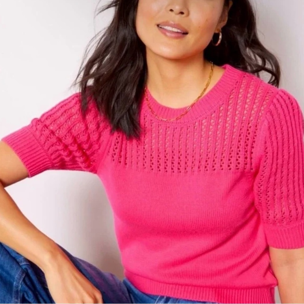 Evereve Vibrant Pink Crew Neck Sweater
